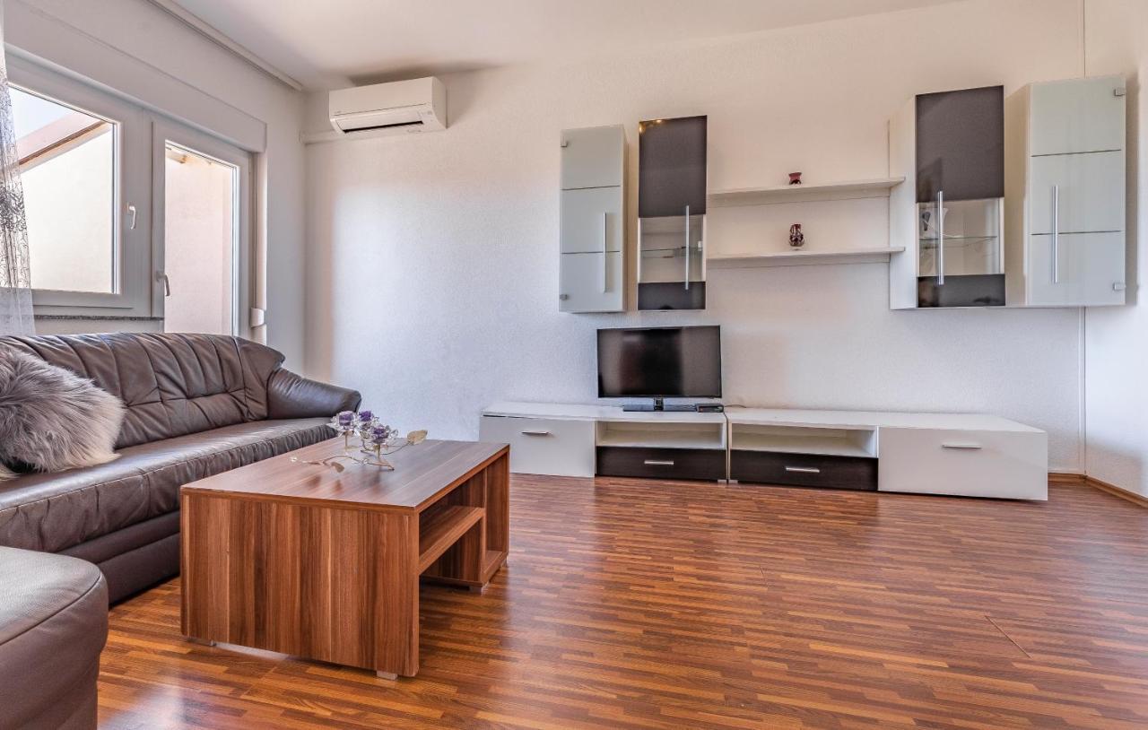 Rooms Giovanni เมดูลิน ภายนอก รูปภาพ