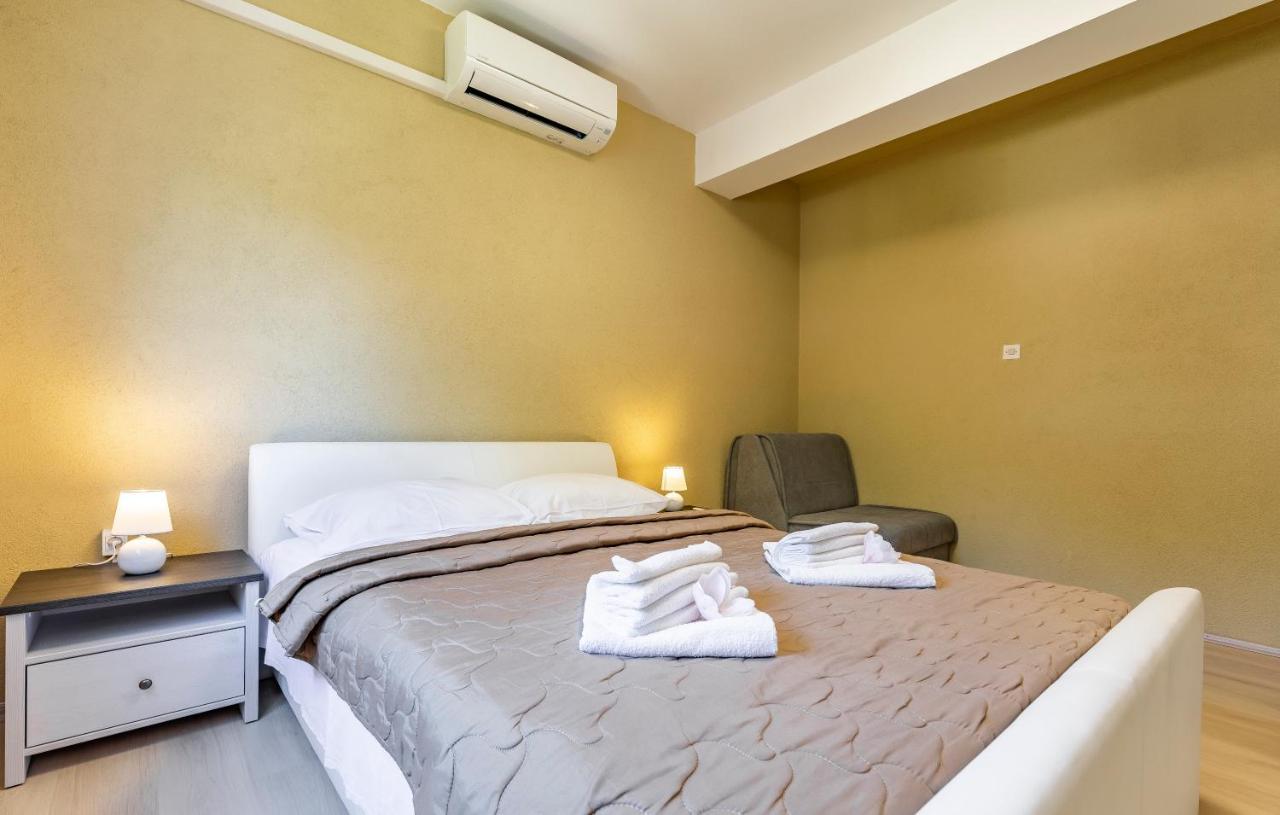 Rooms Giovanni เมดูลิน ภายนอก รูปภาพ