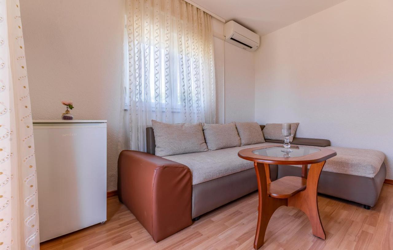 Rooms Giovanni เมดูลิน ภายนอก รูปภาพ